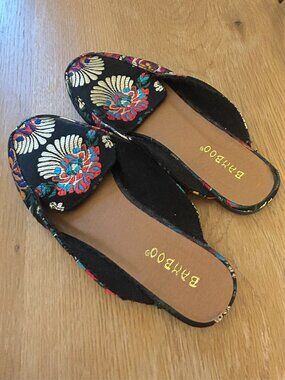 Embroidered Flats (Bamboo)